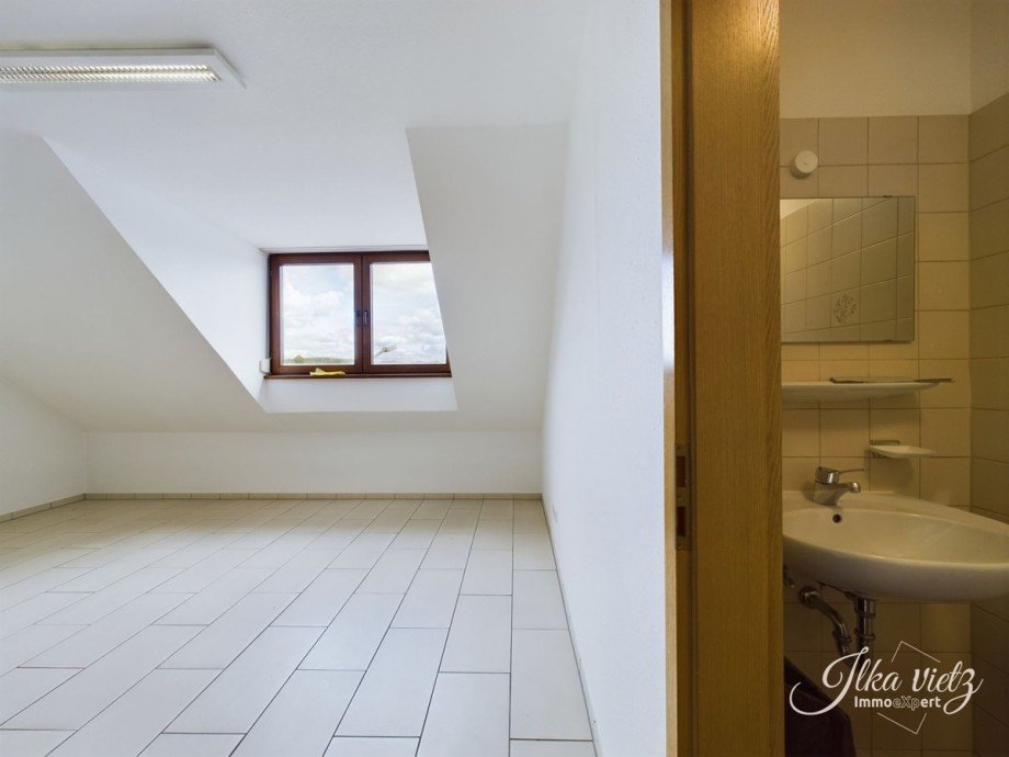 DG - Wohnen 4 + Wc Etagenwohnung Ummendorf