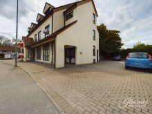 EG - Aussenansicht Im Zentrum von Ummendorf - vielseitig nutzbares B�ro mit 2 Pkw-Stellpl�tze & eigenem Eingang