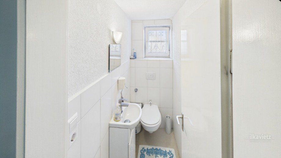 EG - WC Doppelhaush�lfte Ummendorf