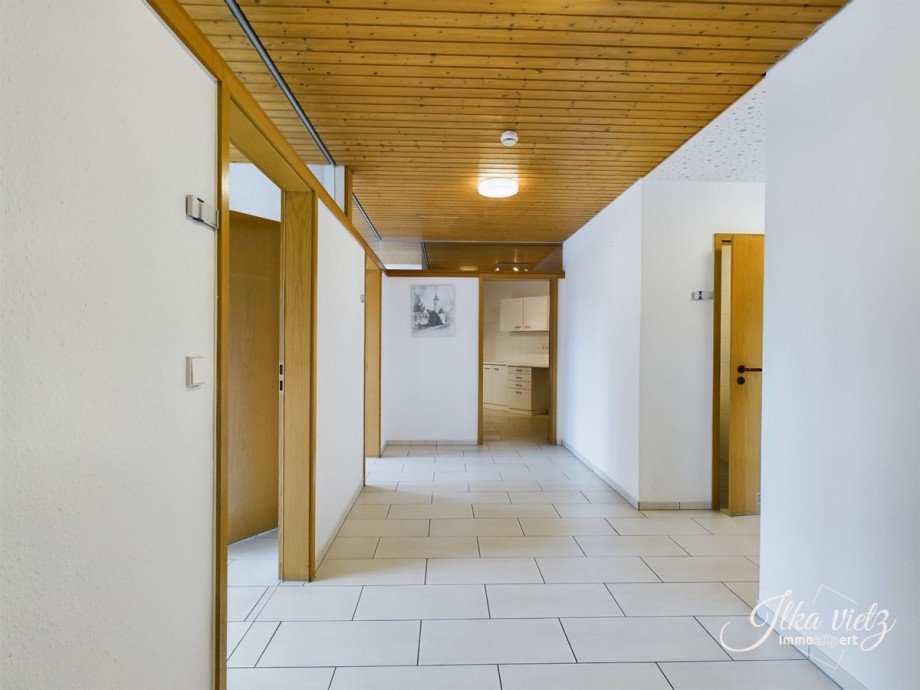 OG - Eingangsbereich Etagenwohnung Ummendorf