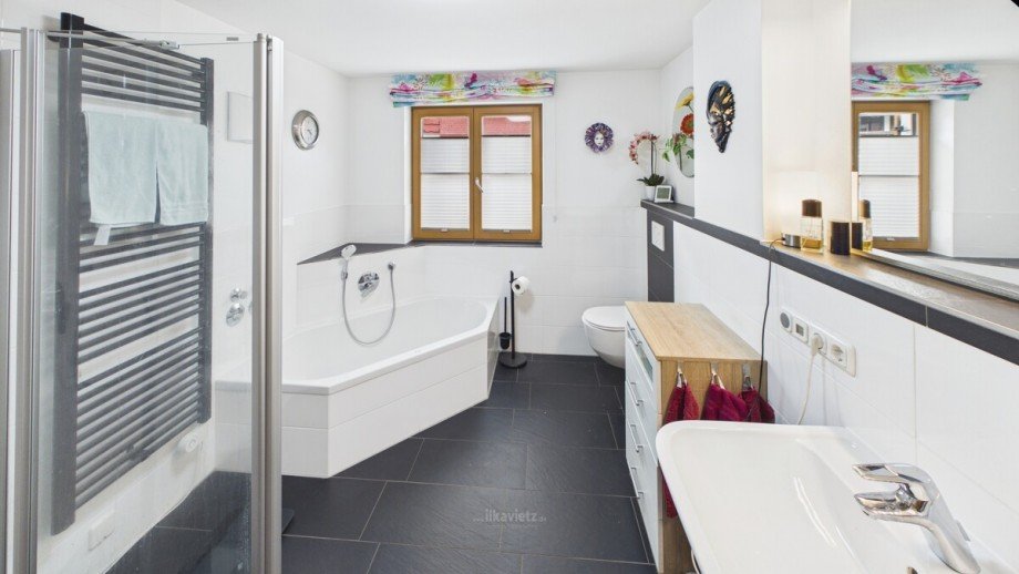 W1 - Wannen-/Duschbad Erdgeschosswohnung Oberstdorf