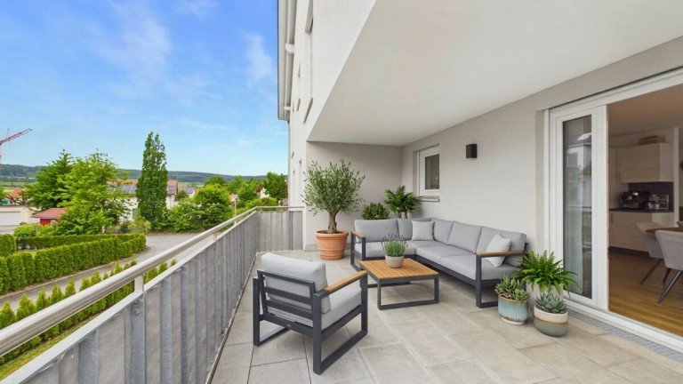 20 m� S�d-West-Terrasse zum Entspannen Langenenslingen Etagenwohnung moderne barrierefreie A+ Wohnung - ruhige Lage mit gro�em Balkon, EBK & gro�e Garage