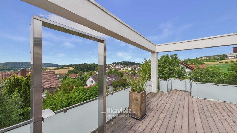 OG - Freidusche auf der Terrasse Einfamilienhaus Bad Kissingen / Reiterswiesen