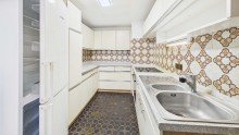 Altbau - K�che Einfamilienhaus mit rollstuhlgerechter Wohnung & ruhigem Garten