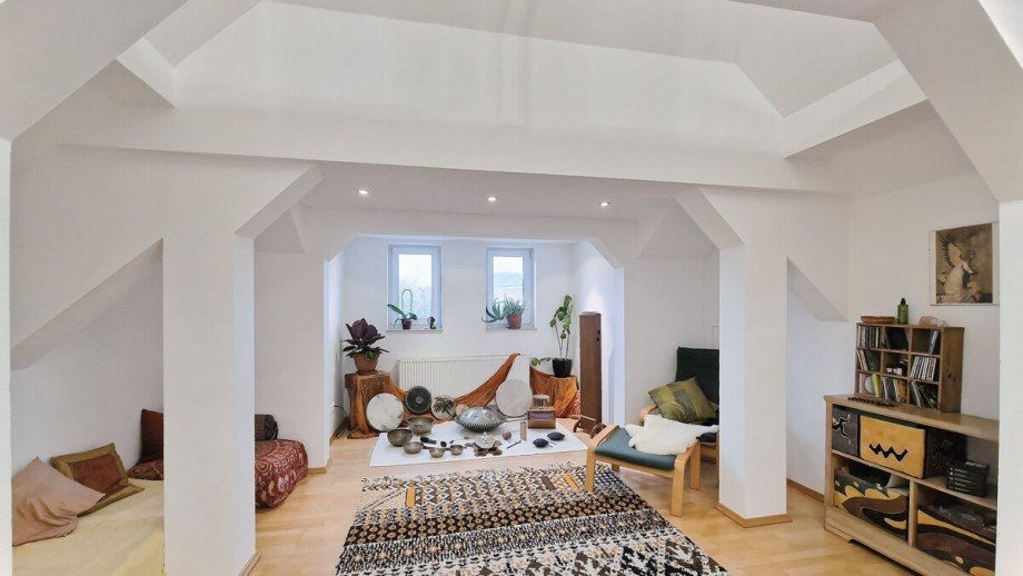 2155-Haupthaus-DG (Wohnzimmer) Gastronomie und Wohnung Bad Kissingen