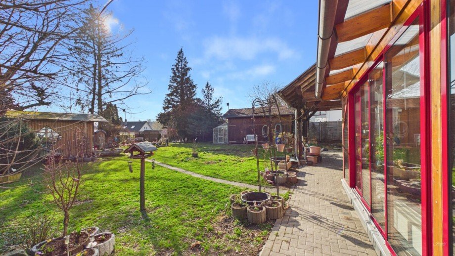 Wintergarten & Garten Einfamilienhaus Berg